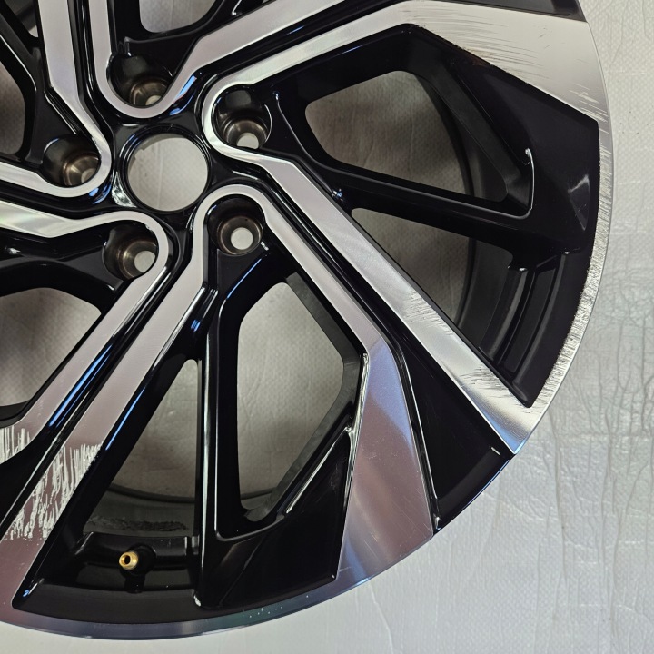 JANTE NISSAN QASHQAI III 3 J12 5X114,3 20X8J 8X20 ET40 ET 40 MA18 6UA6A