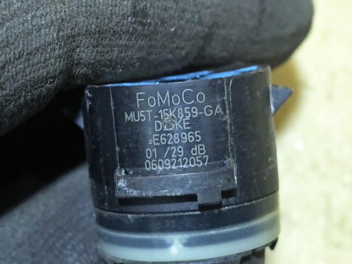 PUMA MK2 CAPTEUR PDC GAUCHE AVANT MU5T-15K859-GA 19-