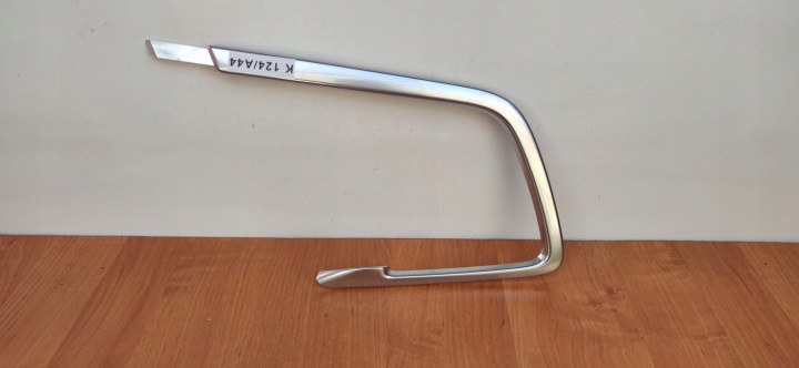 VOLVO XC60 DROITE MOULURE GARNITURE DE PORTE PORTES ARRIÈRE CHROME