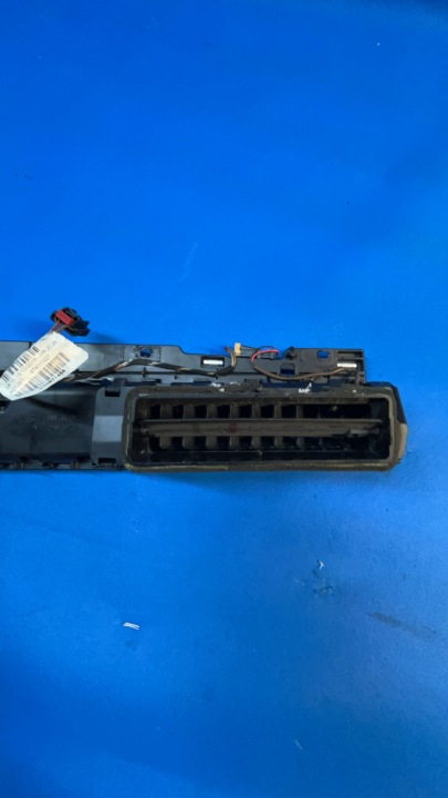 VW PASSAT B8 VARIANT 19 R 1.6TDI 88 KW GRILLES CONDUIT D'AIR 3G1858416 F 3G1819701