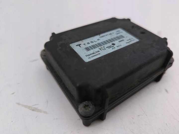 TESLA MODÈLE AVEC 2014 MODULES CONFORT