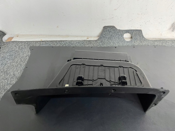 IVECO DAILY VI LIFT 2021R DEGRÉ SEUIL PORTES GAUCHES AVANT GAUCHE AVANT