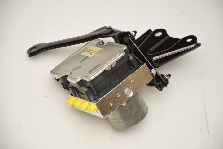 POMPE ABS TOYOTA YARIS IV HYBRIDE 2022R