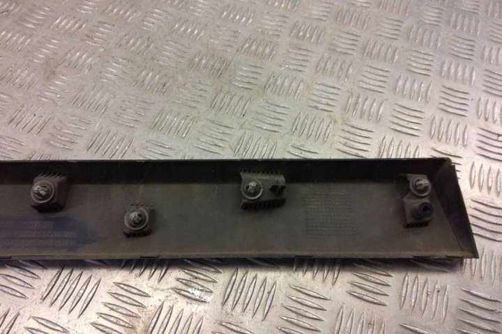 MOULURE AVANT DROITS PORTES BMW X1 (F48) 7352092 2.0L GASOLINE 2016