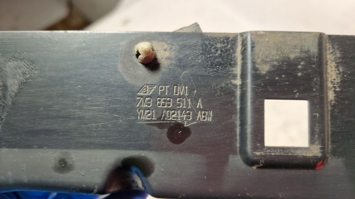 AUTRE PIÈCE CARROSSERIE VOLKSWAGEN SHARAN 7M3853511A