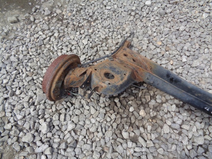 POUTRE SUSPENSIONS ARRIÈRE ARRIÈRE AXE SKODA CITIGO VW UP SEAT MII 2011-