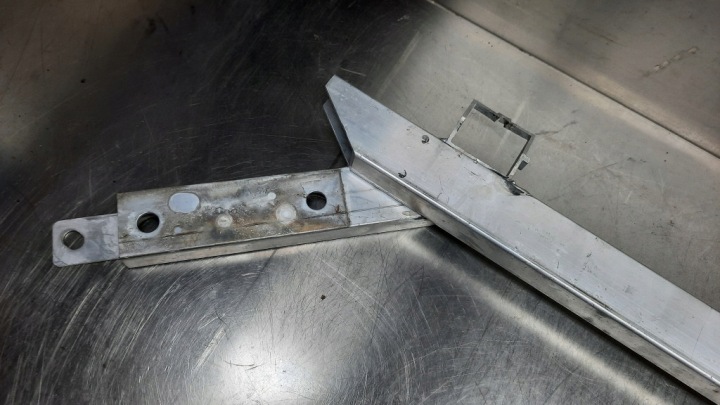 PANNEAU AVANT SUPÉRIEUR RENFORCEMENT 31688773 VOLVO XC60 II 18-25R