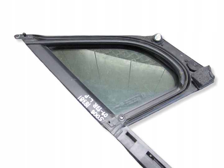 VITRE TRIANGLE PORTES GAUCHE AVANT PEUGEOT 5008 I 09-13R DOT 211 M68 AS2