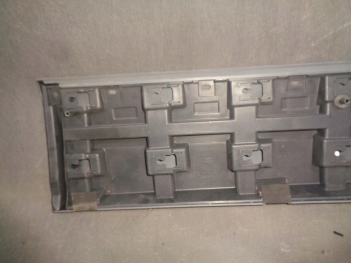 FORD KUGA MK2 VIGNALE MOULURE PORTES GAUCHE AVANT