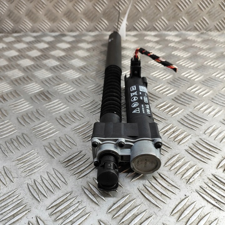 AUDI E-TRON GT GAUCHE SERVOMOTEUR COUVERCLES DE COFFRE COUVERCLES DE COFFRE 2023 4J3827851B