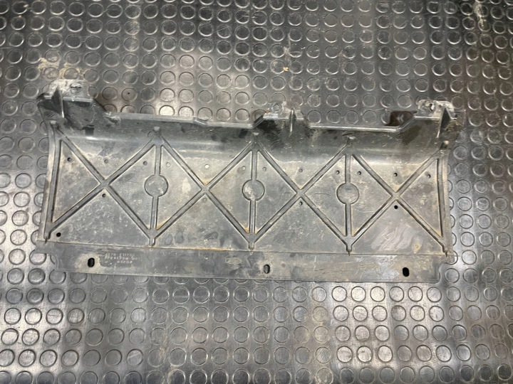 FORD FOCUS MK4 IV 18-25 UNIVERSEL PROTECTION CHÂSSIS ARRIÈRE ARRIÈRE