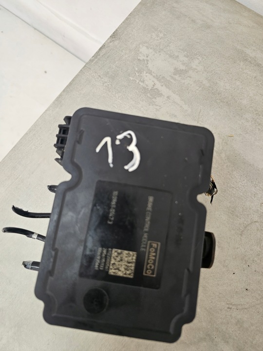 POMPE ABS FORD FIESTA AV59-2C405-EA