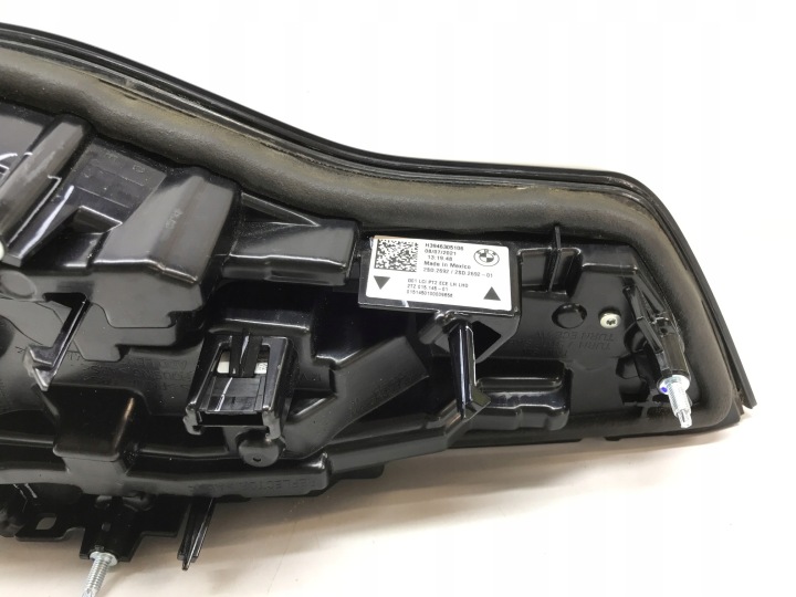 PHARE ARRIÈRE ARRIÈRE GAUCHE DANS COUVERCLE DE COFFRE BMW X3 G01 LCI 2SD2692