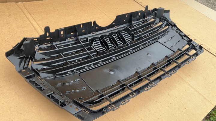 CALANDRE AUDI A4 B9 8W0853651AB