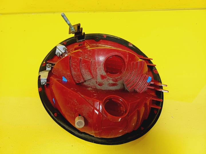 PHARE DROIT ARRIÈRE VW NOUVEAU BEETLE 1C0945096F NR460