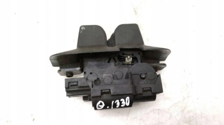 SERRURE COUVERCLES DE COFFRE COUVERCLES DE COFFRE RENAULT LAGUNA III GRANDTOUR (KT0/1) 8200747429B 2.0L