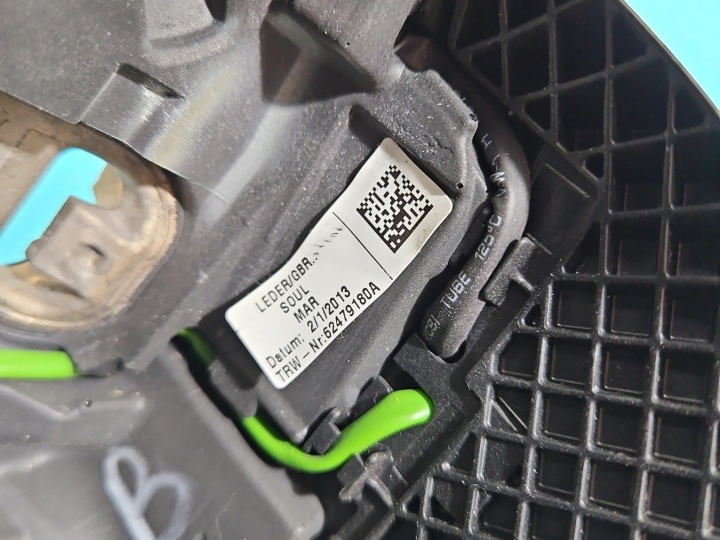 VOLANT AUDI A4 B8 4L0419091AC 11-15