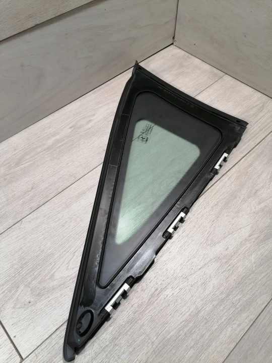 FERRARI ROMA VITRE CARROSSERIE DROITE 967699
