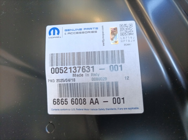 FIAT 500E CAPOT COUVERCLE MOTEUR NEUF ORIGINAL 52137631