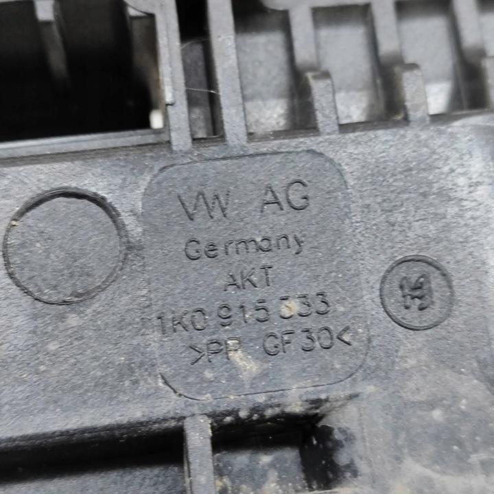 SUPPORT BATTERIE SKODA OE 1K0915333
