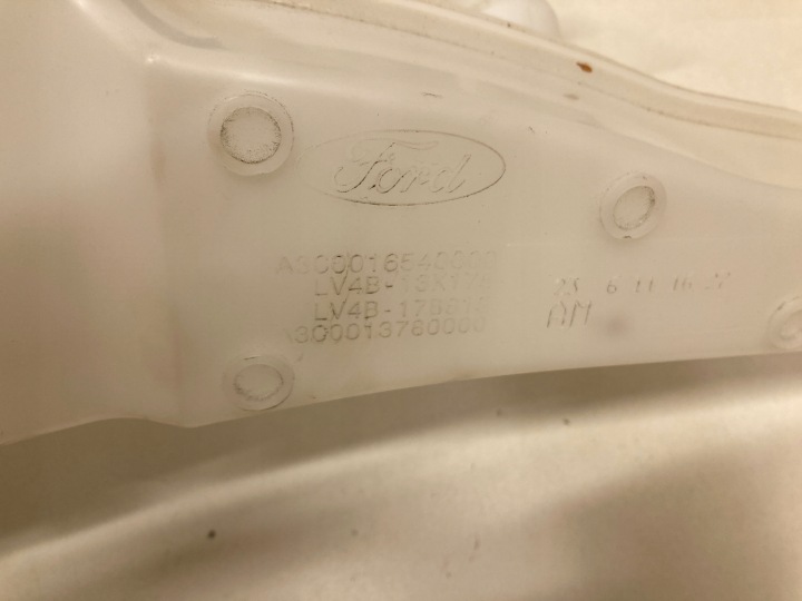 RÉSERVOIR LAVE-GLACES FORD KUGA MK3 COMPLET LV4B-13K175 LV4B-17B613