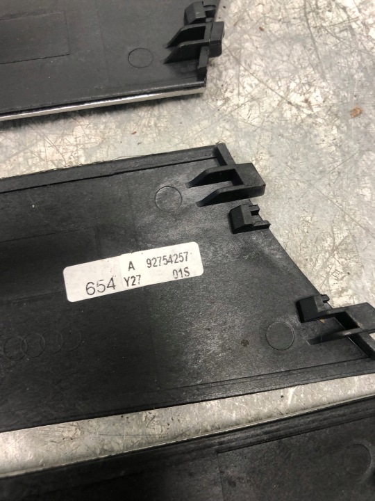 BAGUETTES DÉCORS PORTES TUNNELS AUDI A4 B8 LUSKA Y27