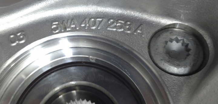 ROTULE DE DIRECTION AVANT DROITE AUDI VW SKODA 5WA407621A 5WA407258A