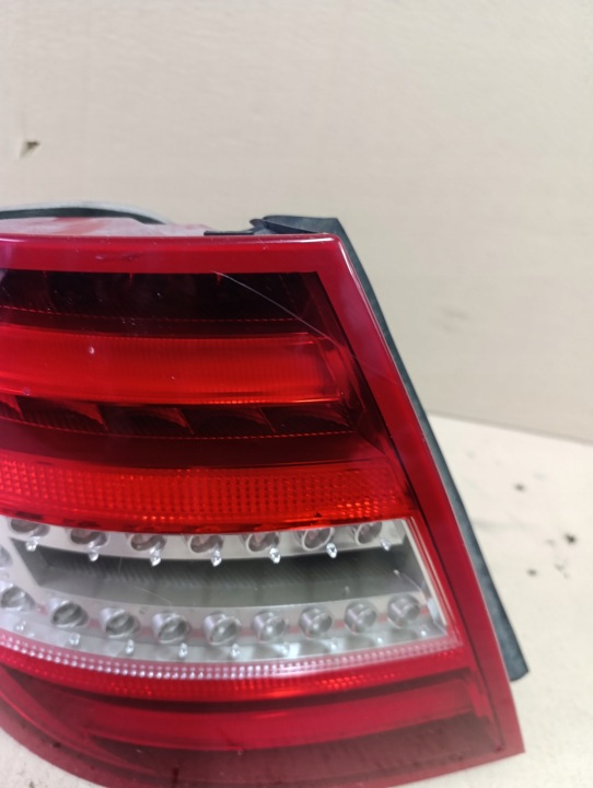 MERCEDES C CLASSE W204 LIFT PHARE GAUCHE OU DROITE ARRIÈRE LED