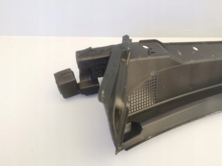 CHRYSLER PACIFICA II LIFT 21R. USA 68228471AF DOUBLURE DE PASSAGE DE ROUE AVANT NOSEK