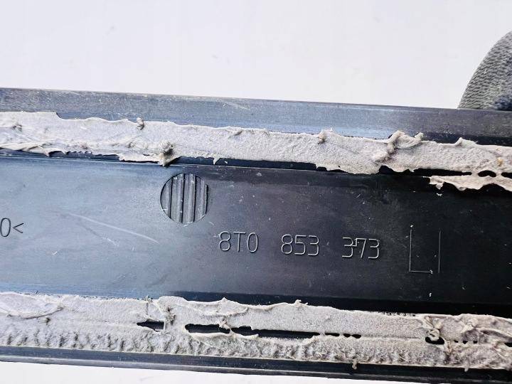 MOULURE SEUIL GAUCHE AUDI A5 SLINE 8T0853373