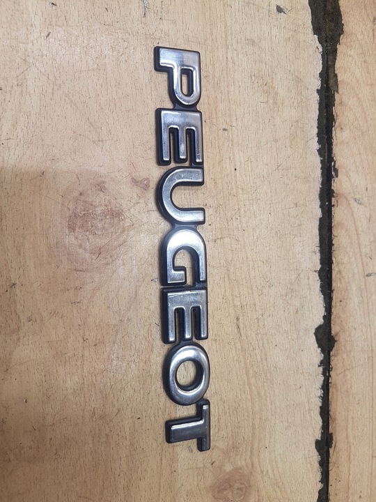 EMBLEMA INSIGNIA LOGOTIPO 2 PIEZAS JUEGO PEUGEOT 106 