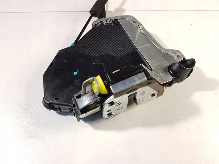 2021 TOYOTA RAV 4 (XA50) SERRURE DE PORTE AVANT 6904060220