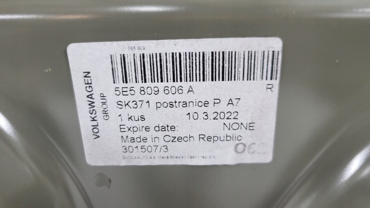 SEUIL POTEAU CÔTÉ WYKROJ DROIT SKODA OCTAVIA III 3 2012- 5E 5E5