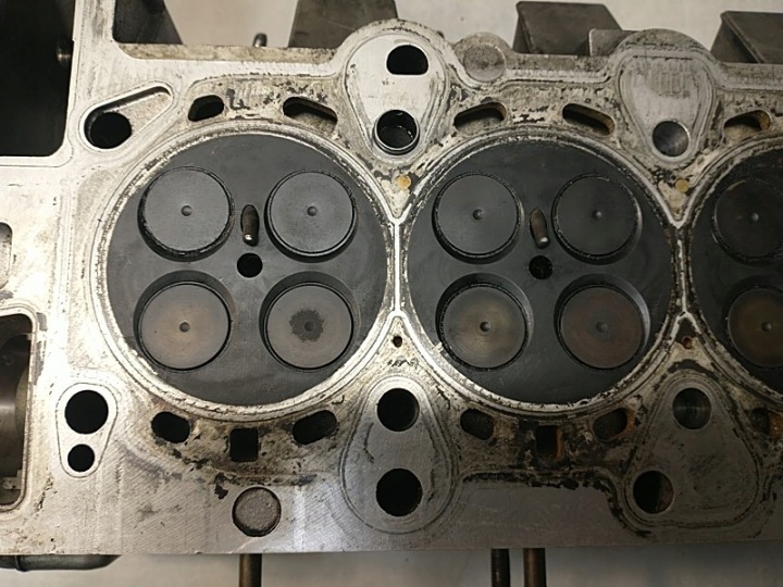 CULASSE BMW E46 2.0 D 22466019