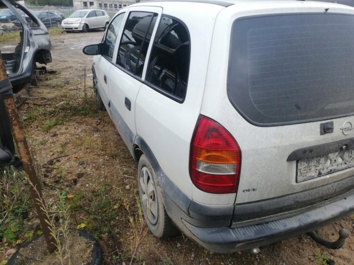 OPEL ZAFIRA COLLECTEUR ÉCHAPPEMENT 2001 2.0L 90500926