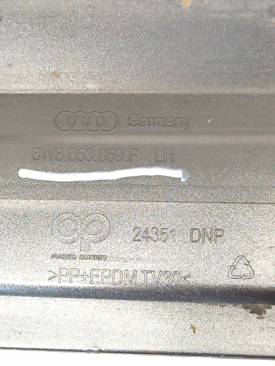 AUDI A5 LIFT 2021-24 ANNÉE 8W8853859F S-LINE MOULURE SEUIL GAUCHE