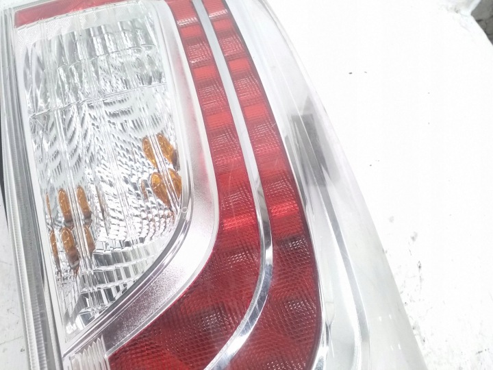 TOYOTA PRIUS (XW30) 2012 GAUCHE CÔTÉ PHARE ARRIÈRE
