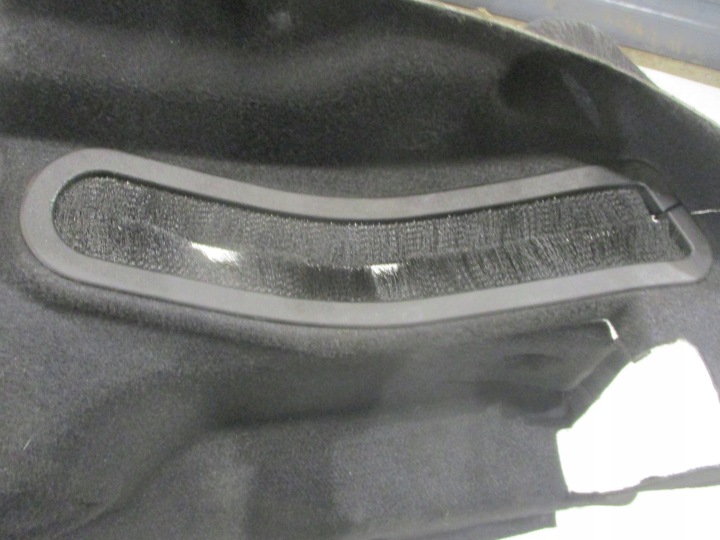 COLLECTEUR GARNITURE COUVERCLES DE COFFRE DROIT ARRIÈRE MERCEDES SLK R171