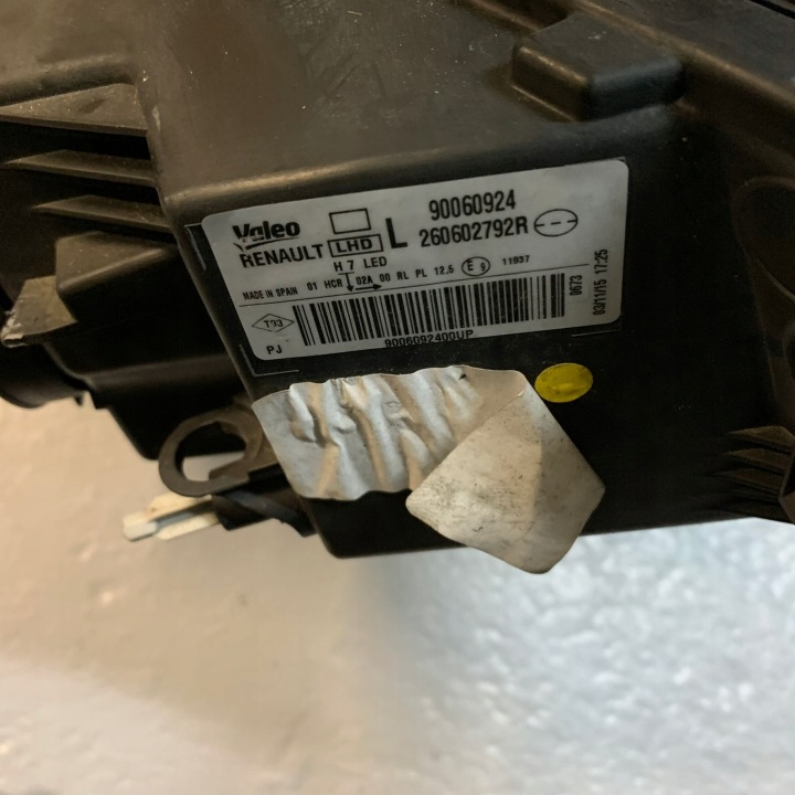 RENAULT MEGANE IV 1.2 TCE PARE-CHOCS PHARES CAPOT AILE RADIATEURS TED69 RADAR