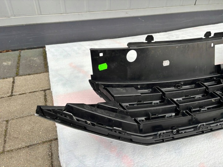 VW PASSAT B8 LIFT 3G0853651BL GRILLE CALANDRE