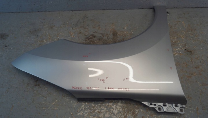 PEUGEOT 3008 I AILE DROIT AVANT EZRC (B3236)