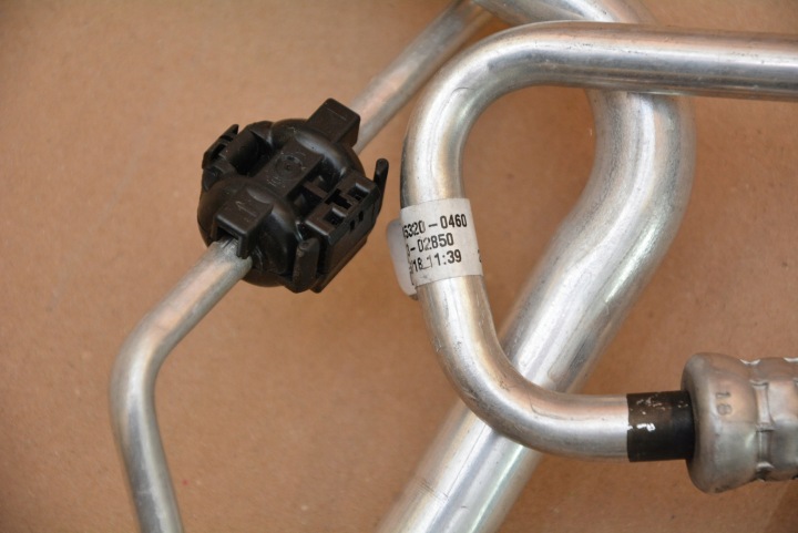 CONDUITES DE DÉRIVATION TUBES CLIMATISATION AURIS II 13-2018R