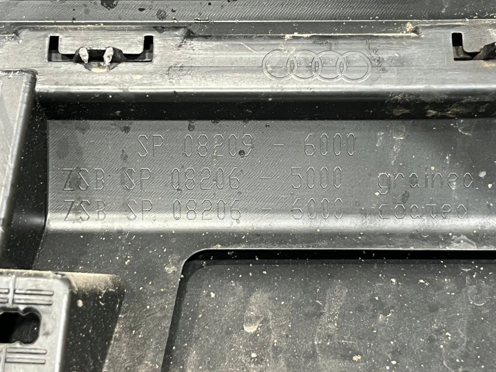 AUDI E-TRON 4KE 18-22 MOULURE INFÉRIEURE PORTES DROITE ARRIÈRE ARRIÈRE