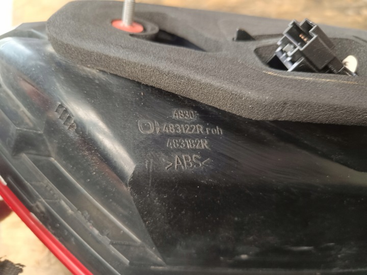 MERCEDES E W212 PHARE ARRIÈRE DROITE A2129060658