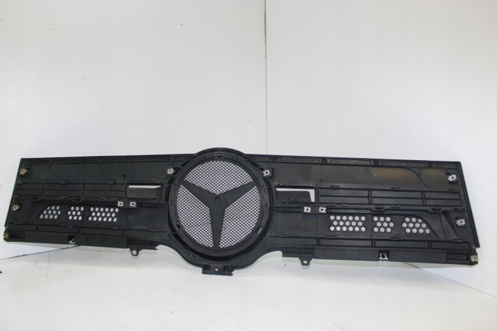 GRILLE CALANDRE CAPOT MERCEDES ACTROS MP4 A9607500618 LARGE CABINE ÉTOILE
