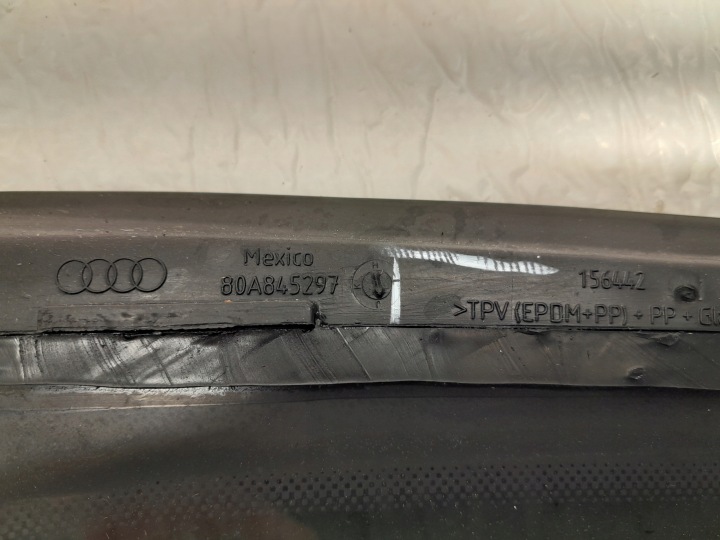 AUDI Q5 80A GLACE LATÉRALE CARROSSERIE GAUCHE 80A845297J