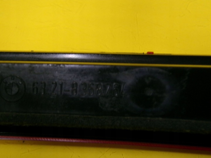 TROISIÈME LANTERNE STOP PIED BMW 3 E46 UNIVERSEL 28600002 NR114