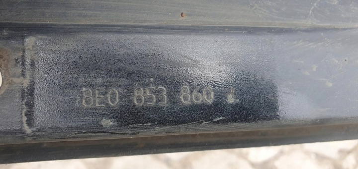 MOULURE REVÊTEMENT SEUIL DROITE LY1Q AUDI A4 B7 AVANT 8E0853860