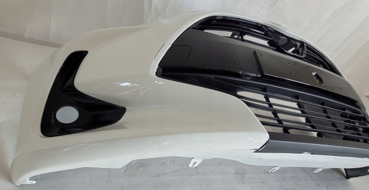 PARE-CHOCS AVANT INSIGNE GRILLE TOYOTA YARIS IV 2019-