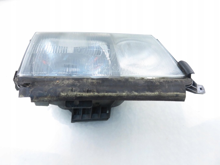 MERCEDES W124 PHARE DROITE AVANT